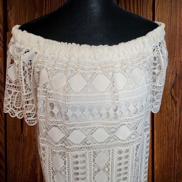 MAURICES Lace Off Shoulder Top - Picture 4 of 9